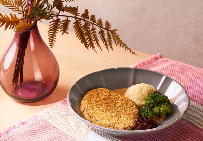 Gak Cuma Bola Daging, Kini Ada Ayam Bakar Padang hingga Bagel Kekinian di IKEA!