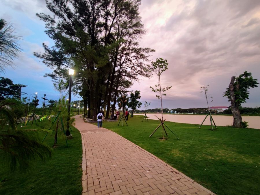 Danau Cihuni: Balance Living di Tengah Luxury Resort