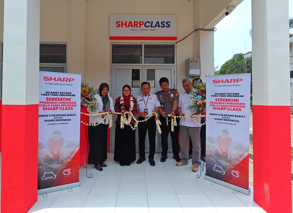 Jembatani Dunia Sekolah dan Industri, Sharp Class Bekali 25 Siswa SMKN 1 Cikarang Barat Keterampilan Audio Video